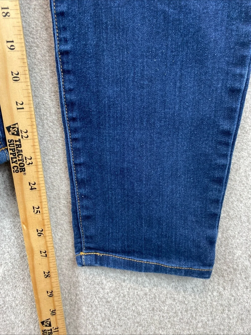 Michael Kors Skinny Jeans Dark Wash Jeans Womens Size 10 Stretchy mid rise